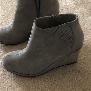 Rampage suede booties 3” wedge size 7.5
